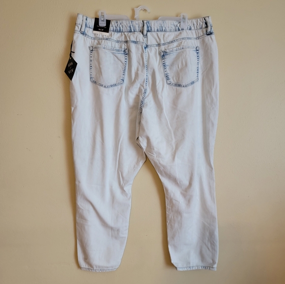 Ava & Viv Mid-rise Skinny Jeans | Comfort Waist - Picture 6 of 12